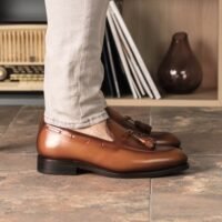 cognac loafers Rounded toe for traditional English Look